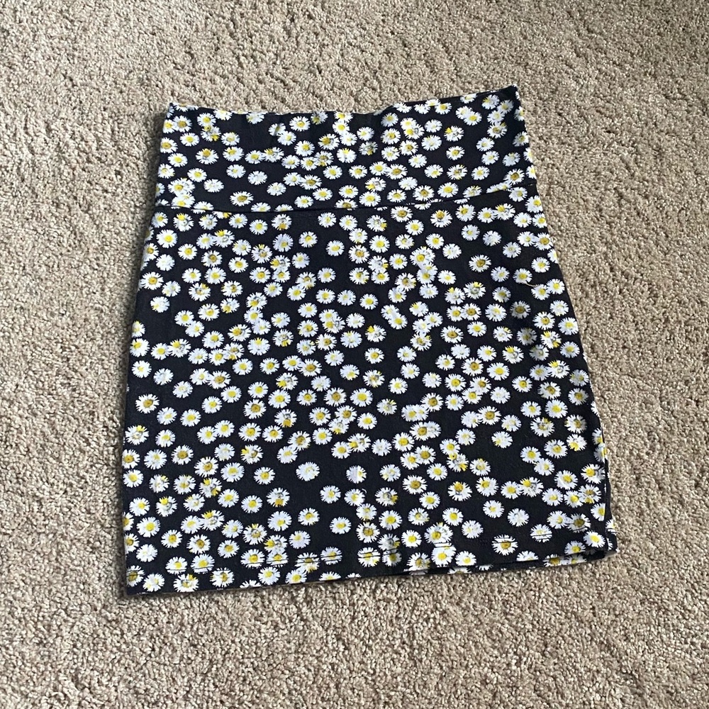 Daisy pencil skirt